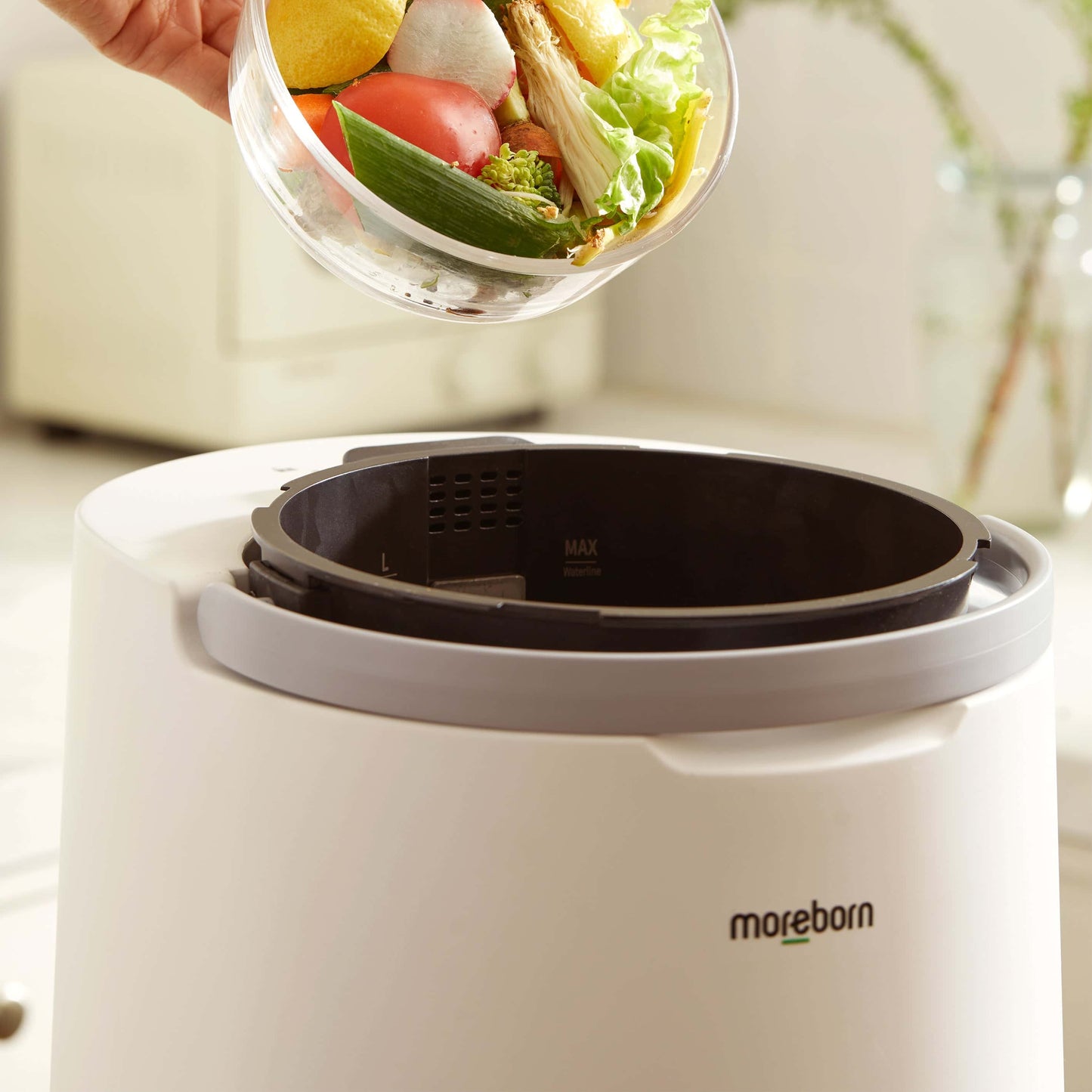 Easy-Pour Food Scraps|FDA Approved|Spill-Free Design